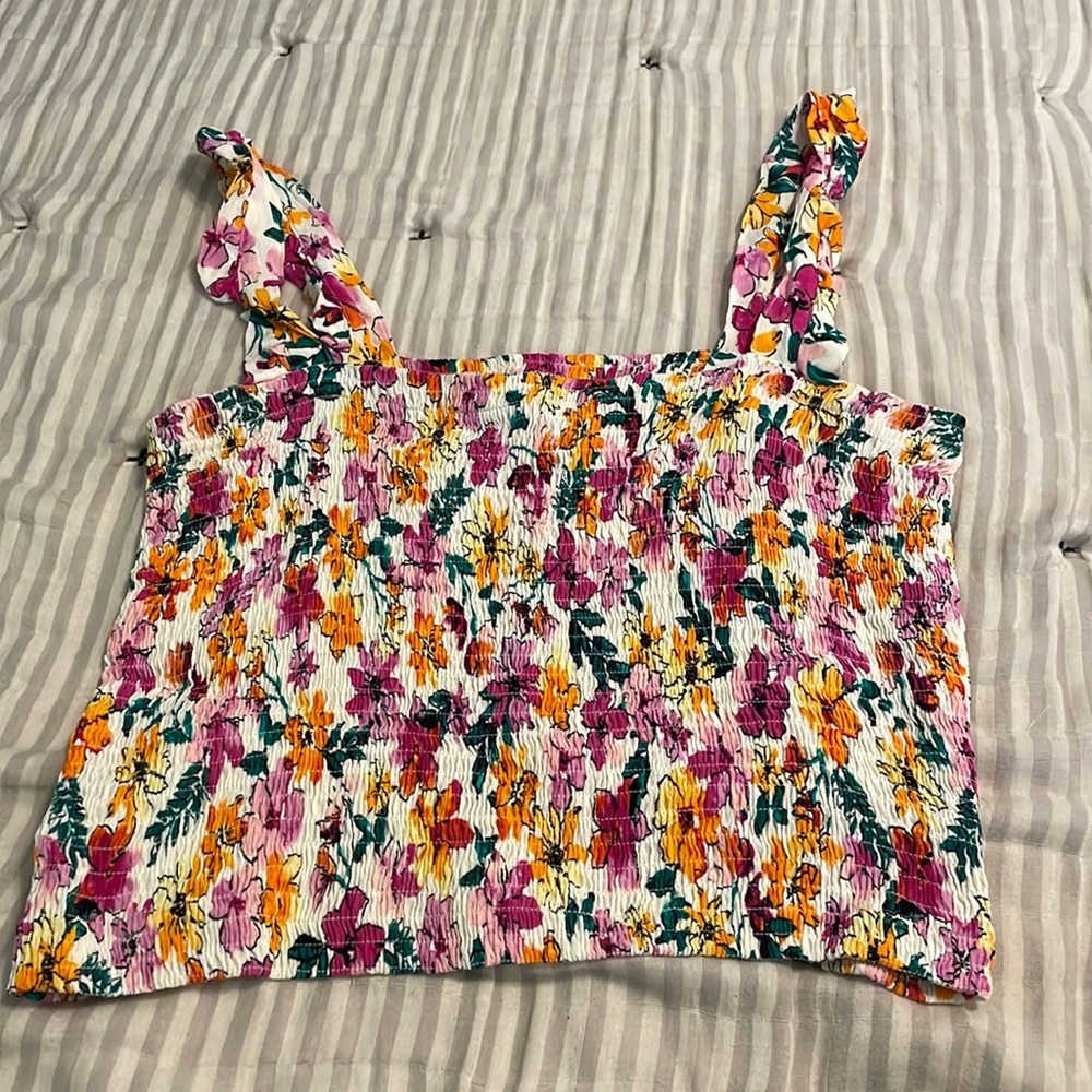 Woman’s Large Multi Color Floral Crop Tank